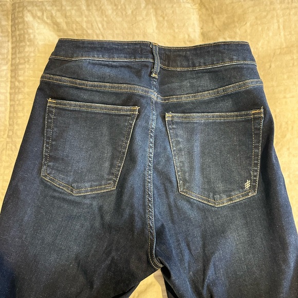 Silver Jeans - Picture 3 of 5